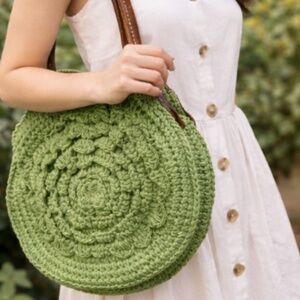 Rafia Style Green Bag with Leather Straps